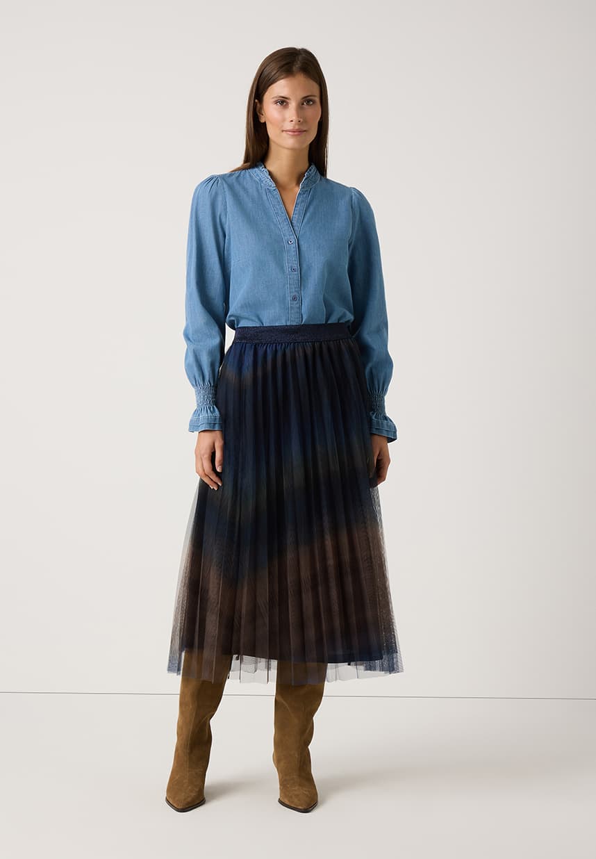 Meshrock mit Denimbluse