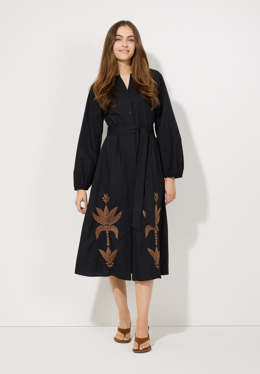 schwarzes Kleid