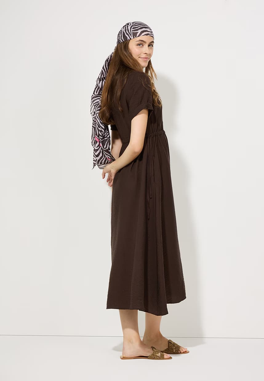 Sommerkleid mit Haartuch