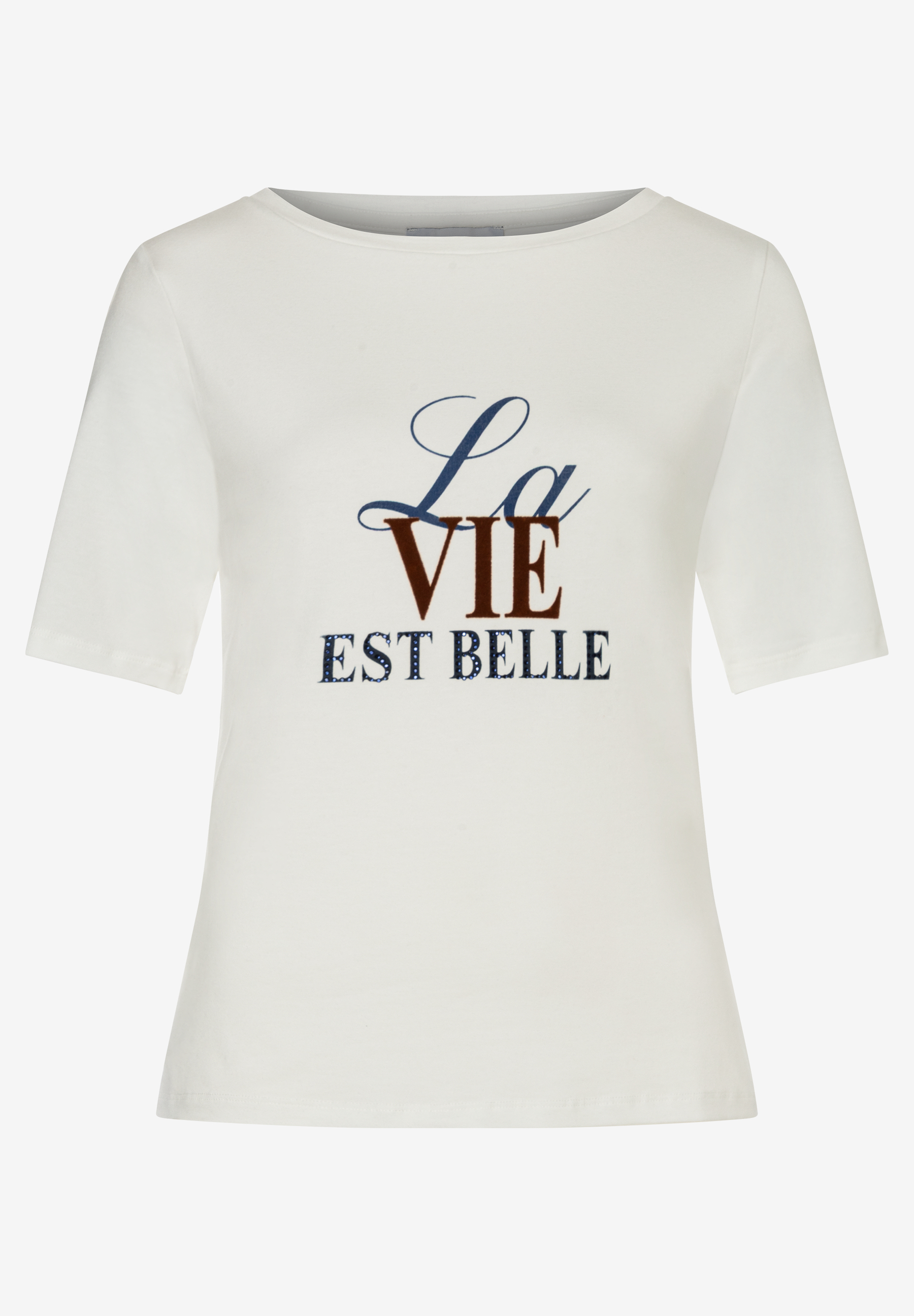 MORE & MORE Jersey-Oberteil in Weiß mit Rundhalsausschnitt und dem Schriftzug "La Vie Est Belle" in Dunkelblau und Braun. MORE & MORE Jersey-Oberteil in Weiß mit Rundhalsausschnitt und dem Schriftzug "La Vie Est Belle" in Dunkelblau und Braun.