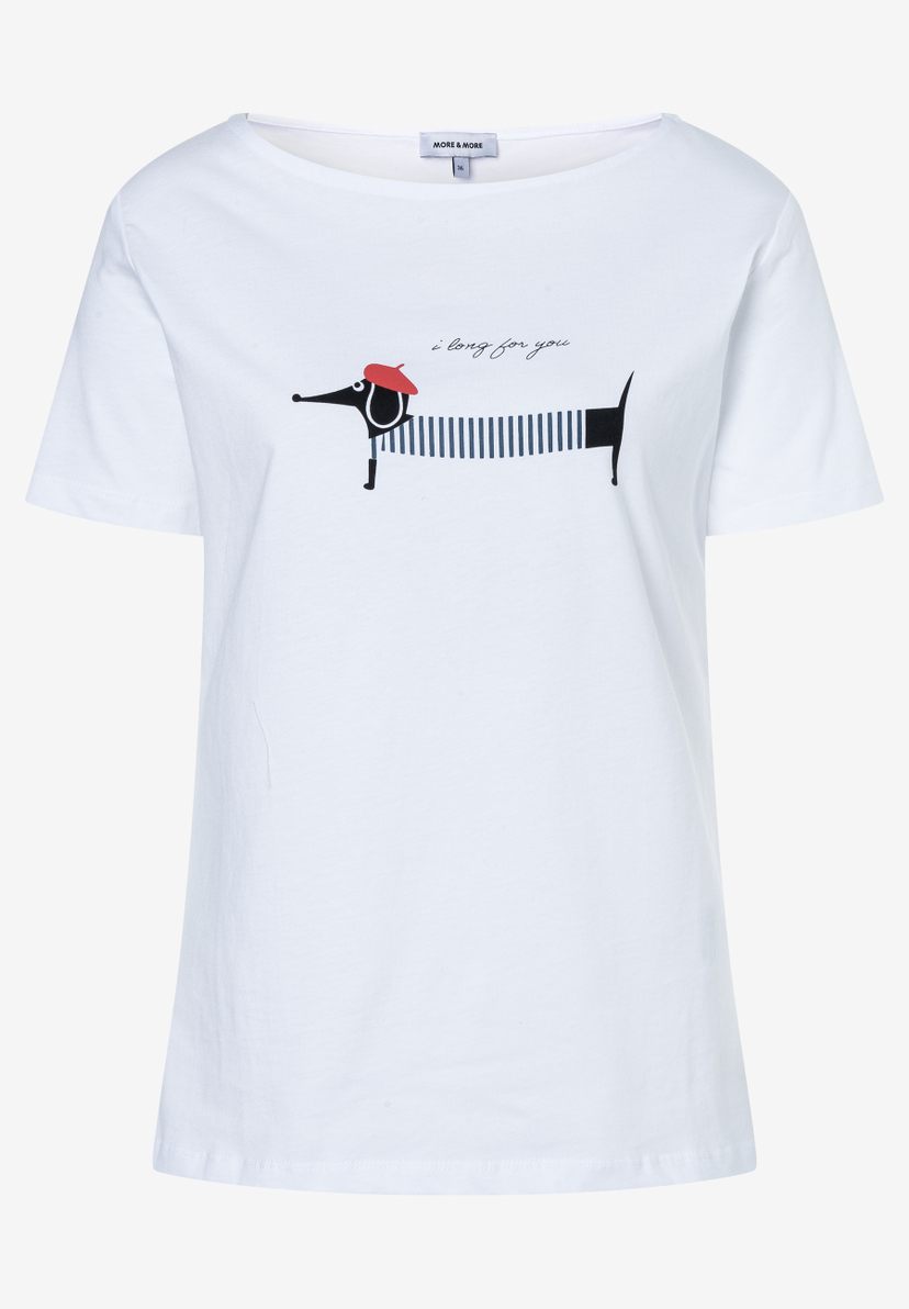 Ein weißes MORE & MORE T-Shirt mit einem Dackel mit roter Baskenmütze und dem Schriftzug „i long for you“. Ein weißes MORE & MORE T-Shirt mit einem Dackel mit roter Baskenmütze und dem Schriftzug „i long for you“.
