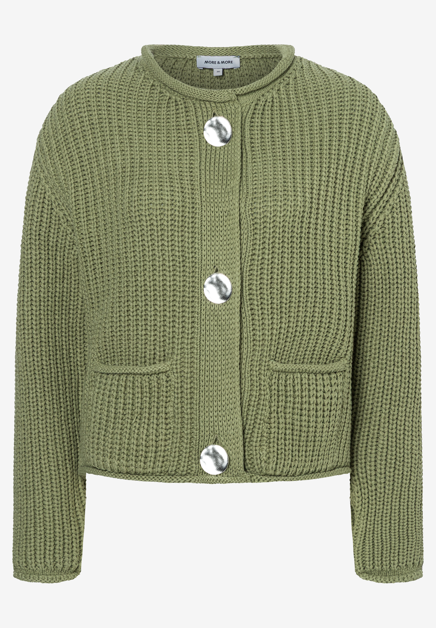 Grüne Strickjacke von MORE & MORE mit silbernen Knöpfen und Rippstrick-Muster für angenehmen Tragekomfort. Grüne Strickjacke von MORE & MORE mit silbernen Knöpfen und Rippstrick-Muster für angenehmen Tragekomfort.