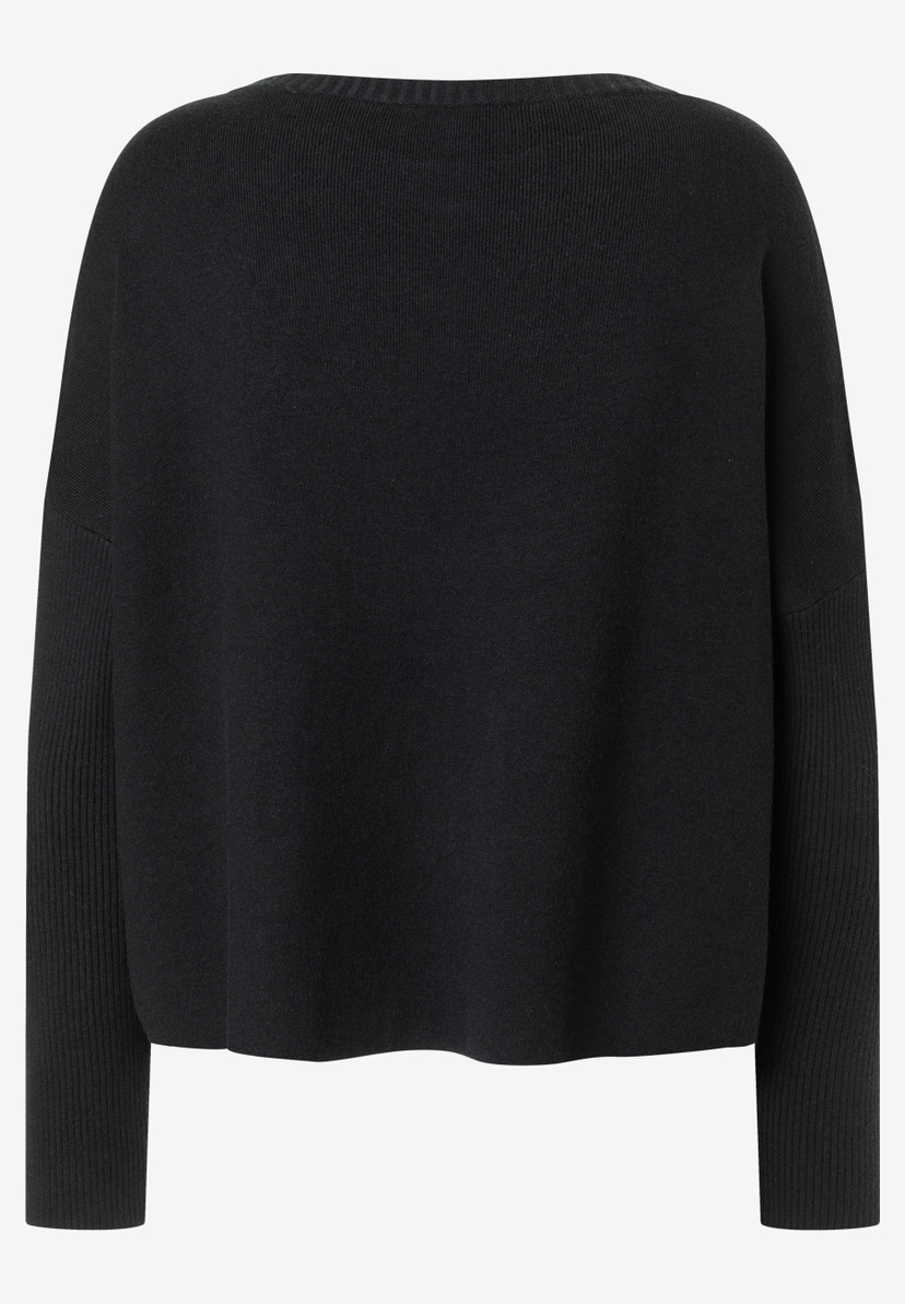 MORE & MORE Damen Pullover in Schwarz, locker sitzend, mit U-Boot-Ausschnitt und langen Ärmeln. Perfekt für Herbst/Winter. MORE & MORE Damen Pullover in Schwarz, locker sitzend, mit U-Boot-Ausschnitt und langen Ärmeln. Perfekt für Herbst/Winter.