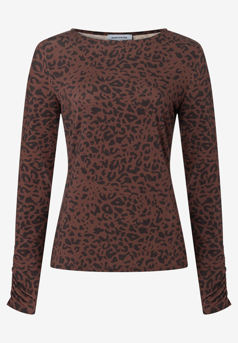 MORE & MORE Longsleeve aus Jersey in Dunkelbraun mit Allover-Leopardenmuster. Lange Ärmel. Rundhalsausschnitt. MORE & MORE Longsleeve aus Jersey in Dunkelbraun mit Allover-Leopardenmuster. Lange Ärmel. Rundhalsausschnitt.
