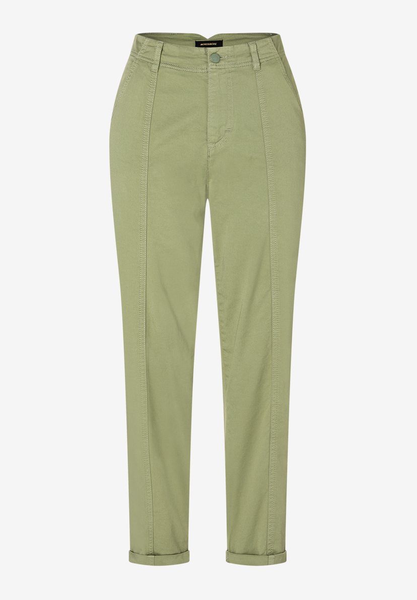 Eine MORE & MORE Hose aus Baumwollmischung in Grün. Bequemer Tragekomfort durch Stretch und soften Griff. Eine MORE & MORE Hose aus Baumwollmischung in Grün. Bequemer Tragekomfort durch Stretch und soften Griff.
