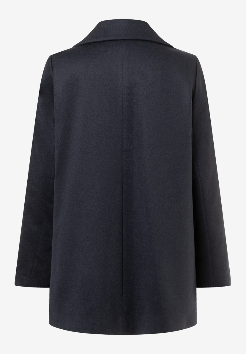 Rückansicht eines MORE & MORE Oberteils mit angenehmem Tragekomfort und Webware-Materialkonstruktion. Rückansicht eines MORE & MORE Oberteils mit angenehmem Tragekomfort und Webware-Materialkonstruktion.