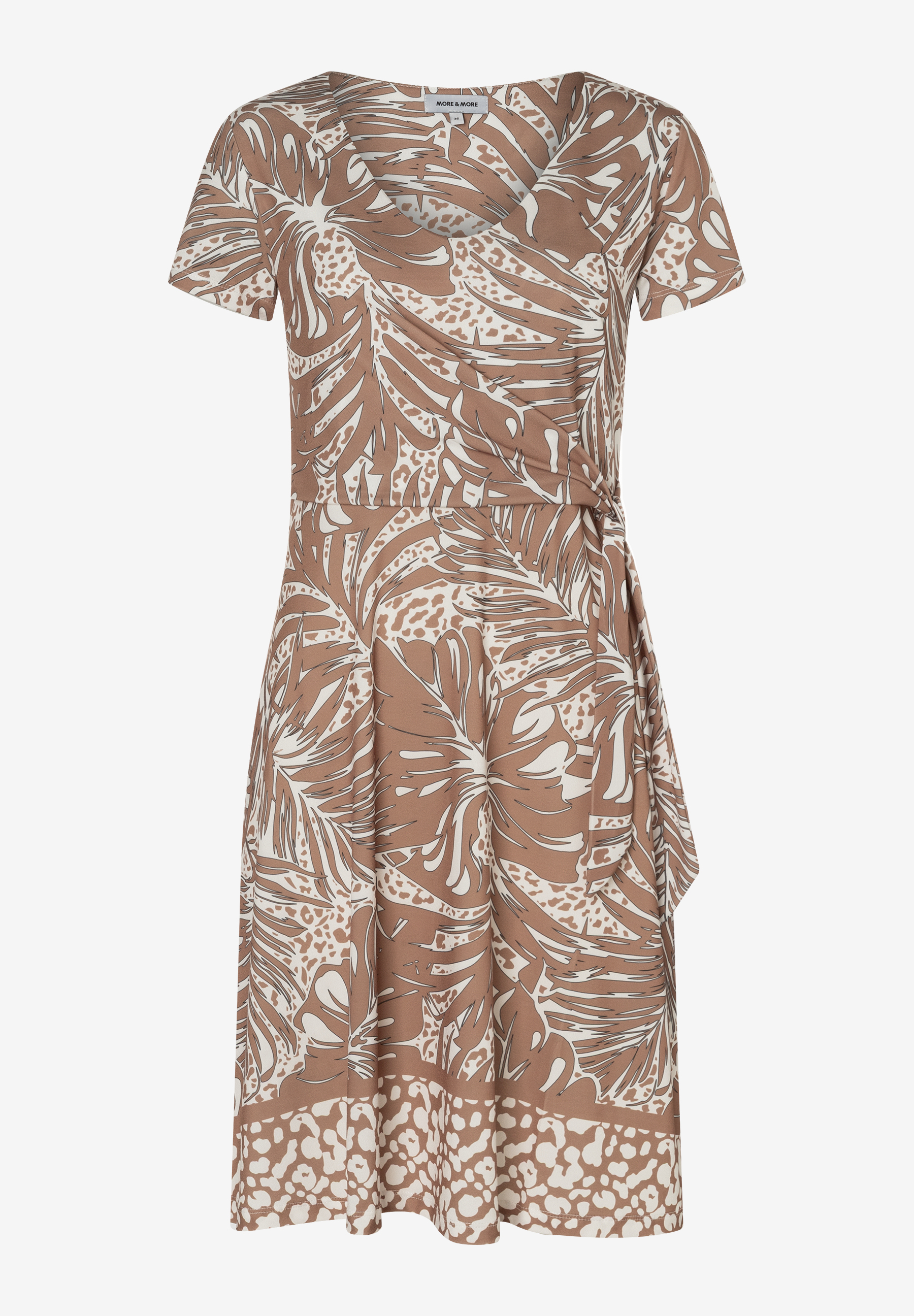 MORE & MORE Jerseykleid mit beigem Blatt- & Animal-Print, V-Ausschnitt, kurzen Ärmeln und Taillenband. MORE & MORE Jerseykleid mit beigem Blatt- & Animal-Print, V-Ausschnitt, kurzen Ärmeln und Taillenband.