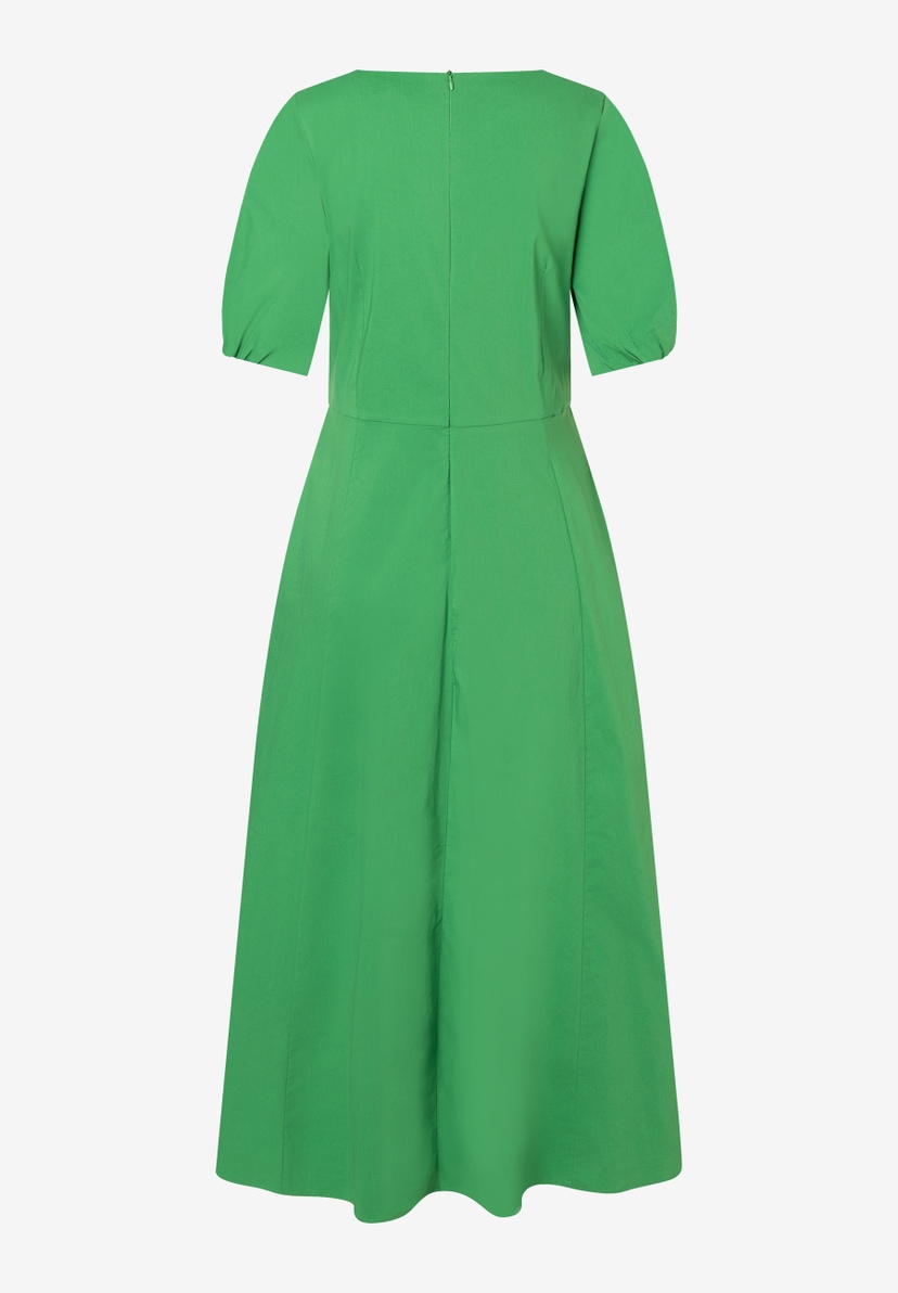 Ein grünes Kleid von MORE & MORE mit kurzen Ärmeln und Popeline-Material. Ein grünes Kleid von MORE & MORE mit kurzen Ärmeln und Popeline-Material.