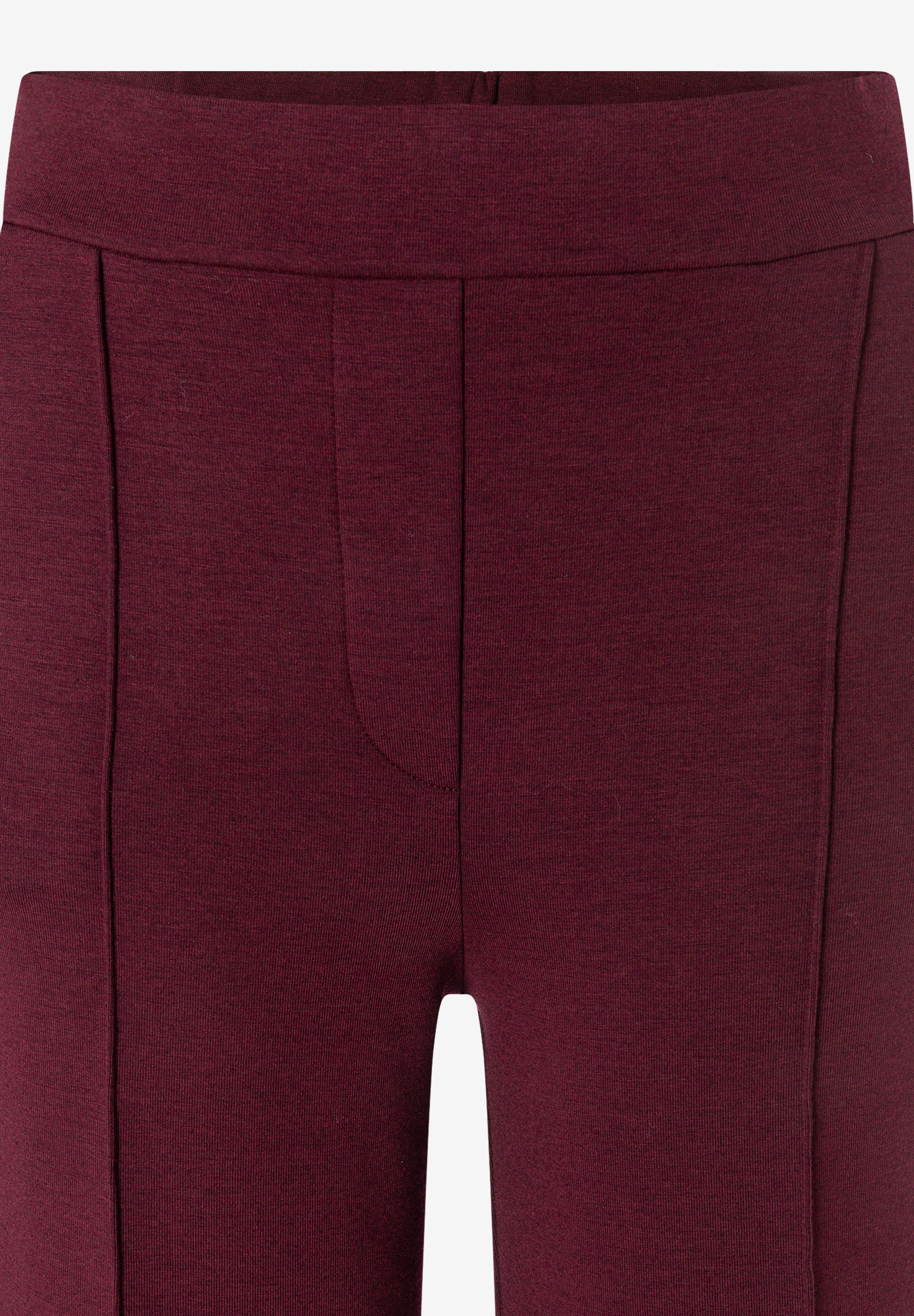 MORE & MORE Jeans in Dunkelrot, Double-Face-Jersey für hohen Tragekomfort, softer Griff und elastisch. MORE & MORE Jeans in Dunkelrot, Double-Face-Jersey für hohen Tragekomfort, softer Griff und elastisch.
