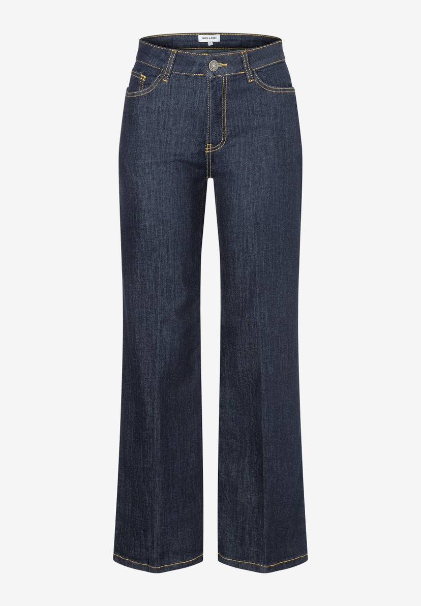 Eine Jeans der Marke MORE & MORE aus Denim mit gelben Nähten. Eine Jeans der Marke MORE & MORE aus Denim mit gelben Nähten.