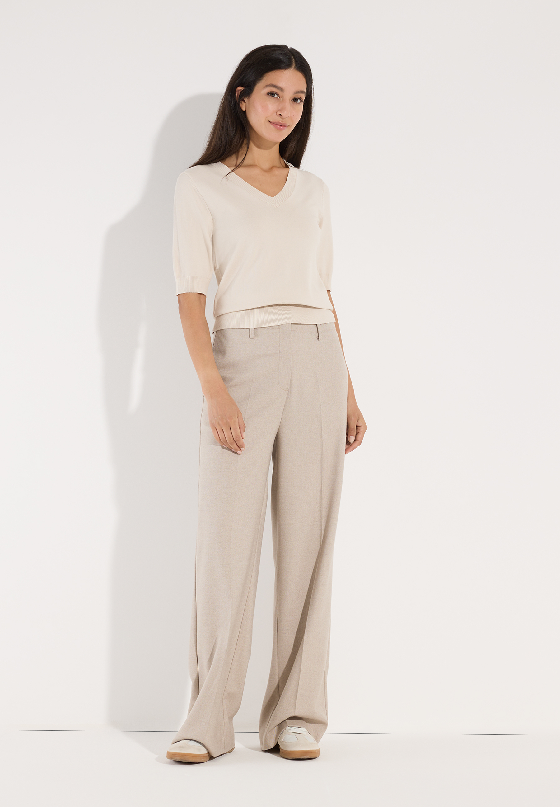 MORE & MORE Feinstrick-Pullover aus Viskosemischung, hautfreundlich & elastisch für optimalen Tragekomfort. MORE & MORE Feinstrick-Pullover aus Viskosemischung, hautfreundlich & elastisch für optimalen Tragekomfort.