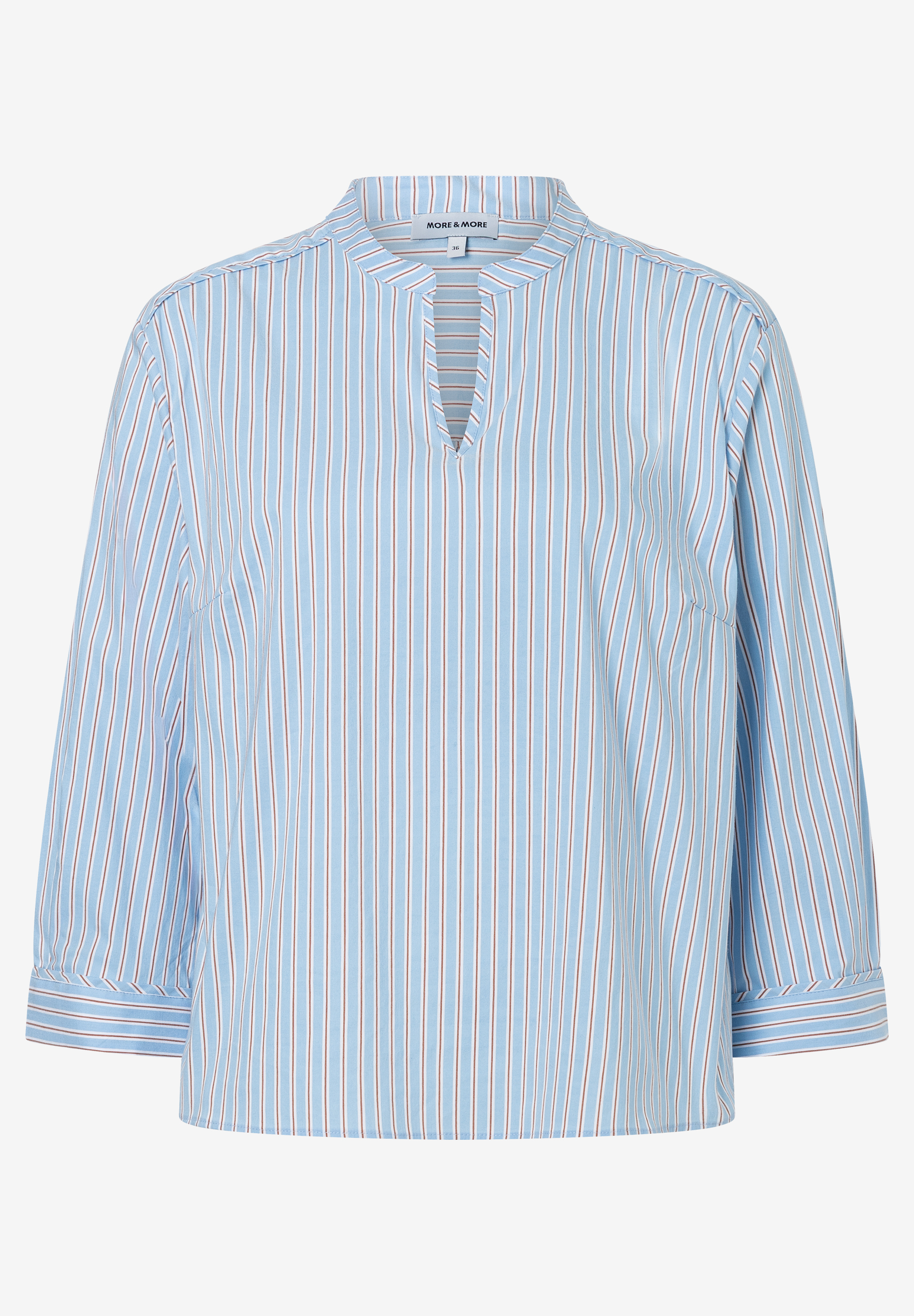 MORE & MORE Bluse aus Popeline, hellblau-weiß gestreift mit braunen Akzenten und V-Ausschnitt, 3/4-Ärmeln. MORE & MORE Bluse aus Popeline, hellblau-weiß gestreift mit braunen Akzenten und V-Ausschnitt, 3/4-Ärmeln.
