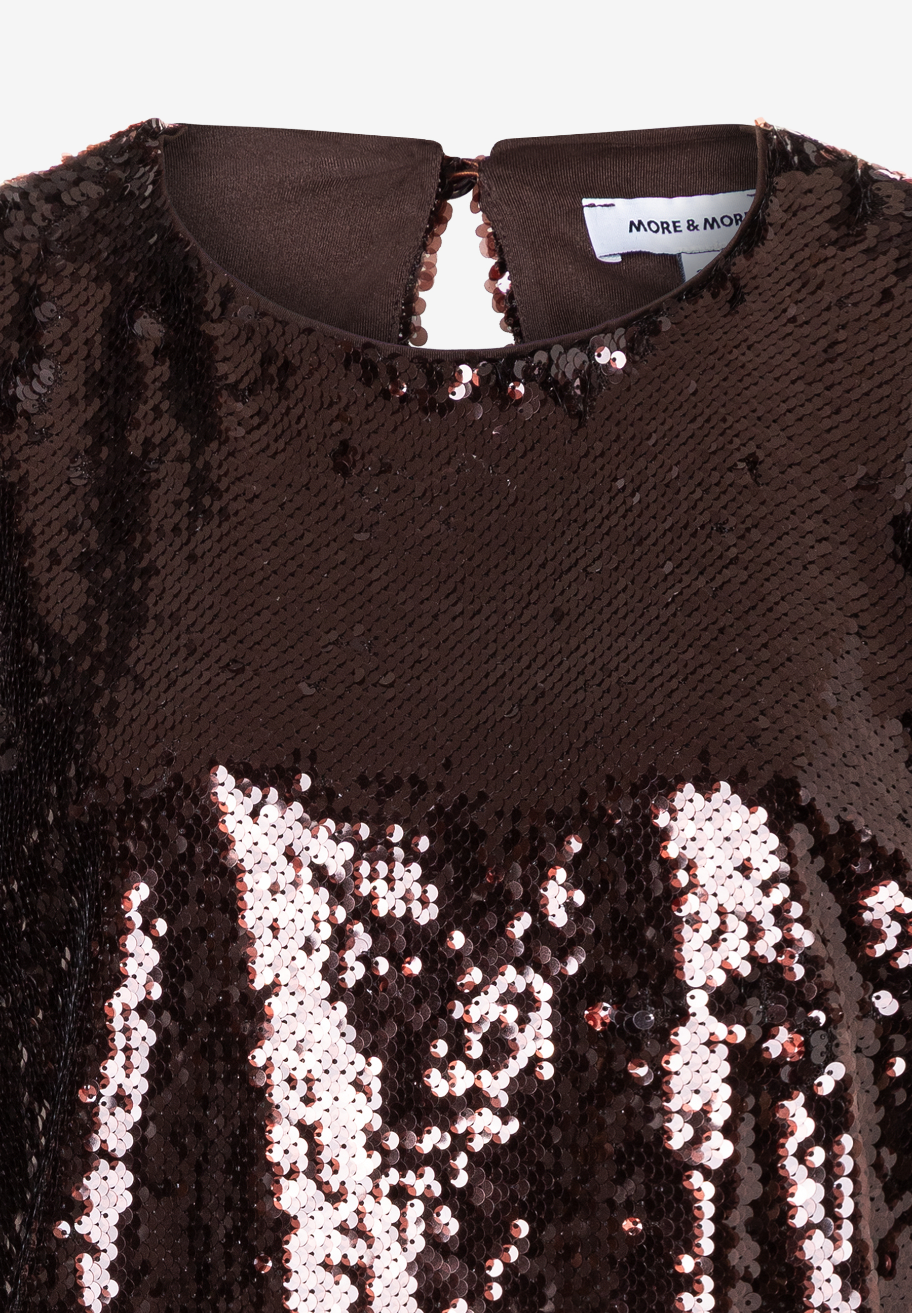 Nahaufnahme einer MORE & MORE Bluse mit glänzenden, braunen Pailletten. Der Stoff besteht aus Polyester und ist elastisch. Nahaufnahme einer MORE & MORE Bluse mit glänzenden, braunen Pailletten. Der Stoff besteht aus Polyester und ist elastisch.