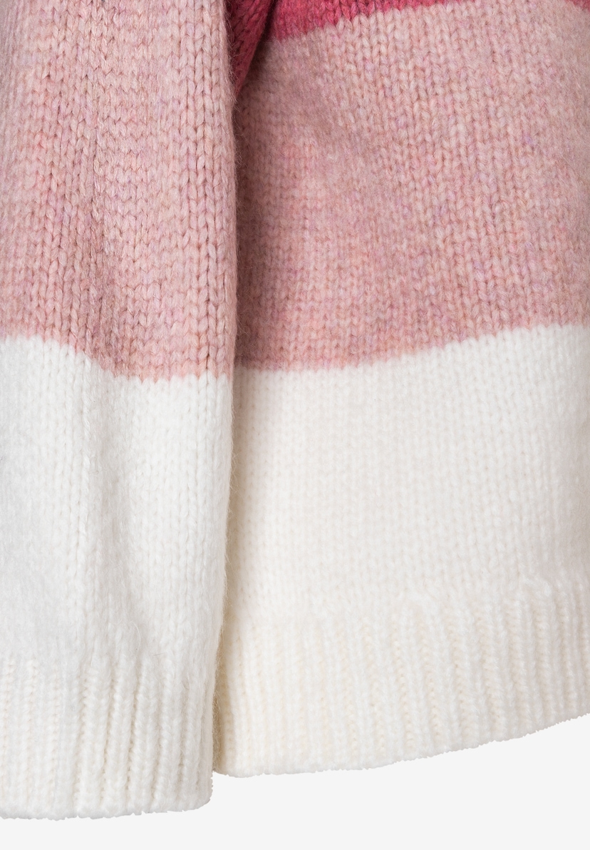 Nahaufnahme eines Strickpullovers von MORE & MORE mit rosa und weißen Streifen. Weicher Griff, wärmend und elastisch. Nahaufnahme eines Strickpullovers von MORE & MORE mit rosa und weißen Streifen. Weicher Griff, wärmend und elastisch.
