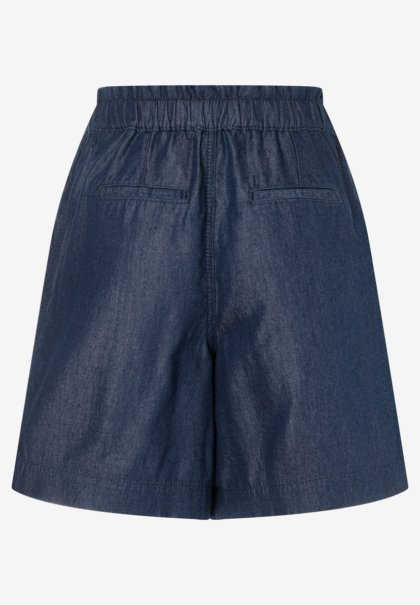 MORE & MORE Jeans: Bequeme, hautfreundliche Denim-Shorts in Dunkelblau, mit Gummizugbund und Gesäßtaschen. MORE & MORE Jeans: Bequeme, hautfreundliche Denim-Shorts in Dunkelblau, mit Gummizugbund und Gesäßtaschen.