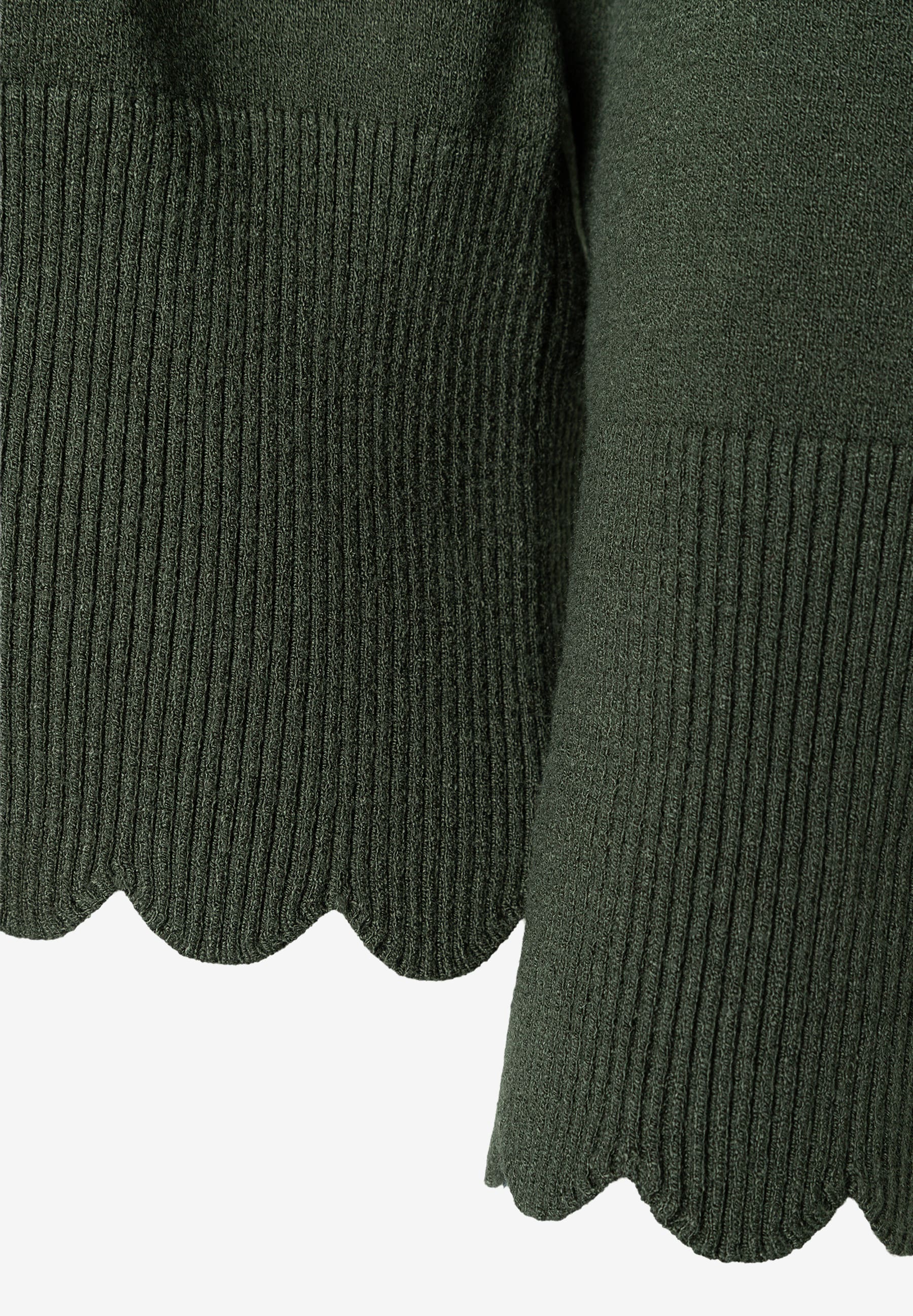 MORE & MORE Feinstrick-Pullover mit gerippter Struktur und wellenförmigem Saum, der für angenehmen Tragekomfort sorgt. MORE & MORE Feinstrick-Pullover mit gerippter Struktur und wellenförmigem Saum, der für angenehmen Tragekomfort sorgt.