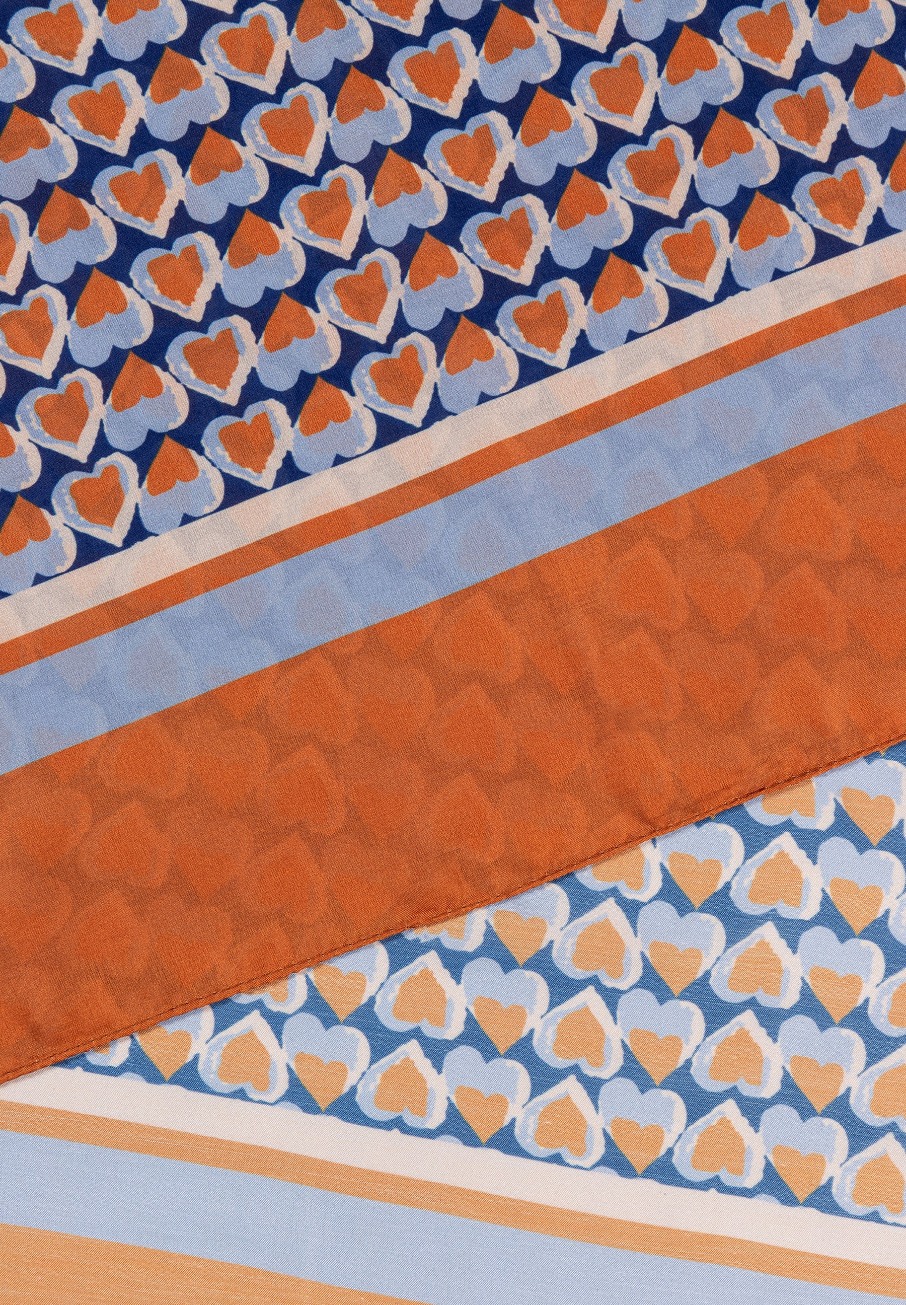 MORE & MORE Accessoire: Schal mit orangefarbenen, blauen Herzen & Streifen auf blauem Hintergrund MORE & MORE Accessoire: Schal mit orangefarbenen, blauen Herzen & Streifen auf blauem Hintergrund