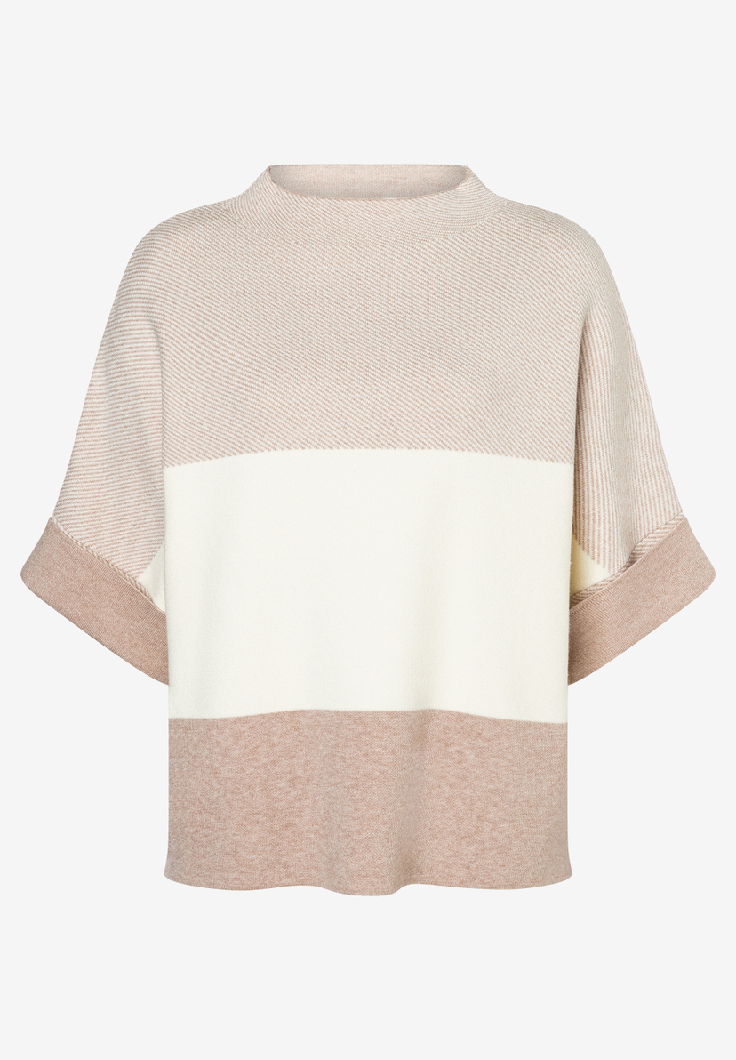 Ein MORE & MORE Pullover-Strickwaren mit kurzen Ärmeln und breiten, horizontalen Blockfarben. Ein MORE & MORE Pullover-Strickwaren mit kurzen Ärmeln und breiten, horizontalen Blockfarben.