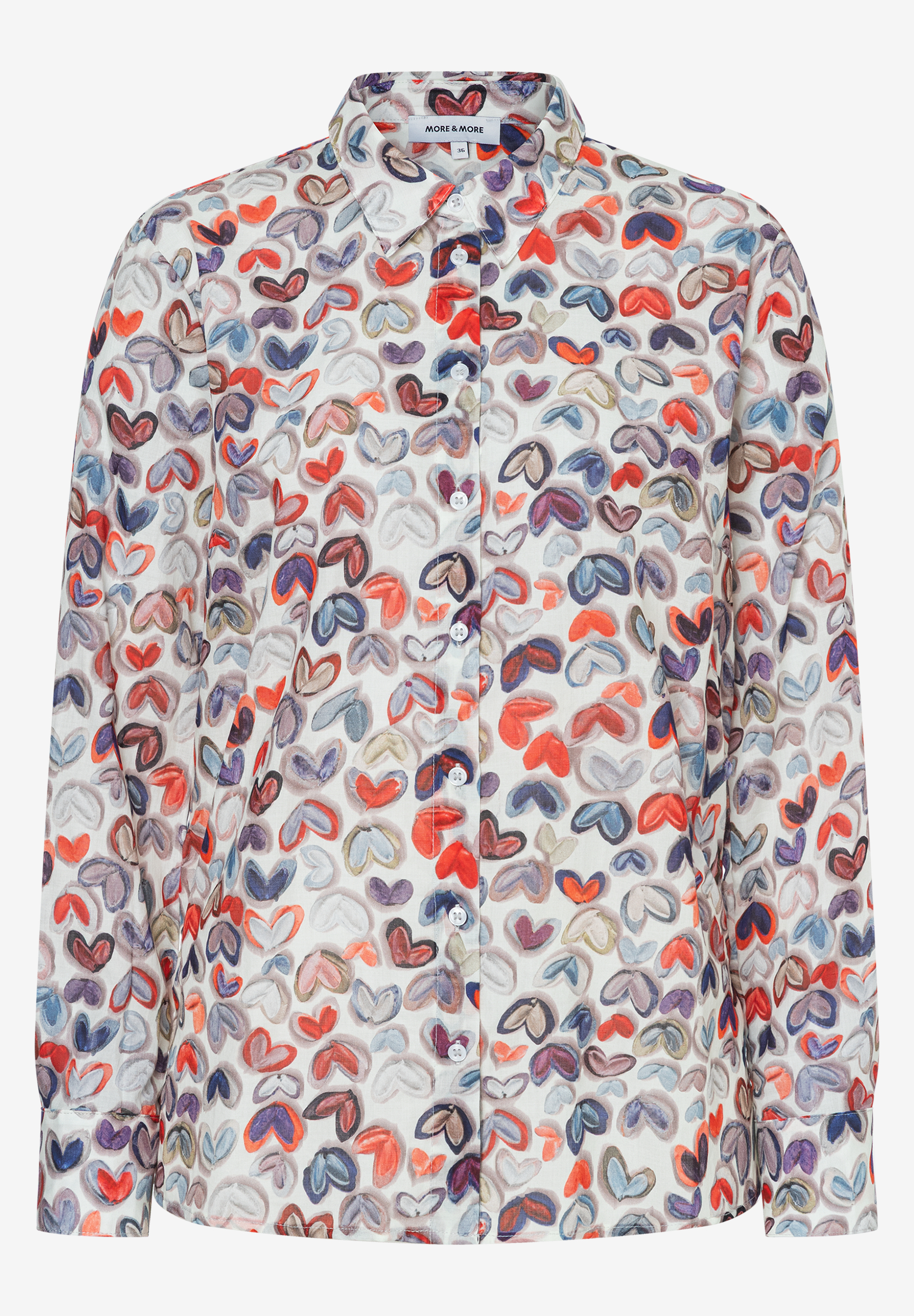 Eine MORE & MORE Bluse mit Herzmuster, Frontansicht, Knöpfe und Kragen. Eine MORE & MORE Bluse mit Herzmuster, Frontansicht, Knöpfe und Kragen.