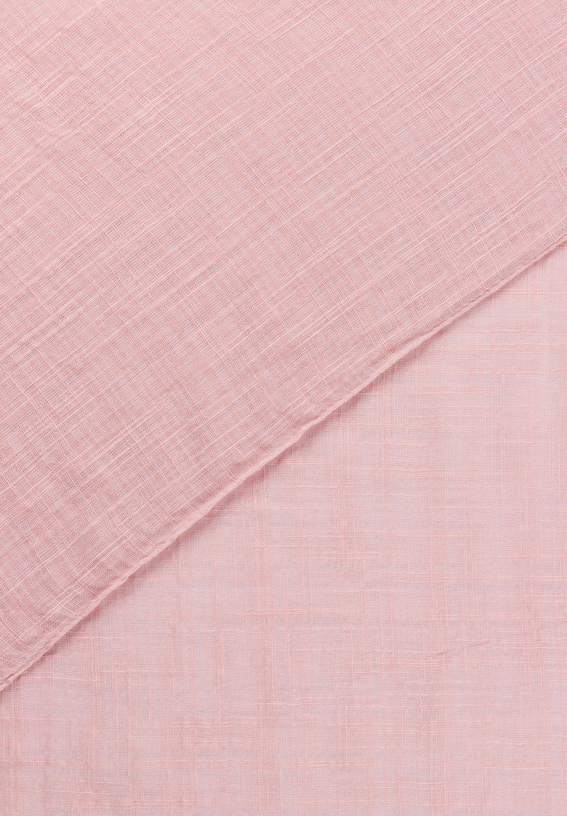 Nahaufnahme des MORE & MORE Accessoires mit feiner, rosa Textur. Nahaufnahme des MORE & MORE Accessoires mit feiner, rosa Textur.