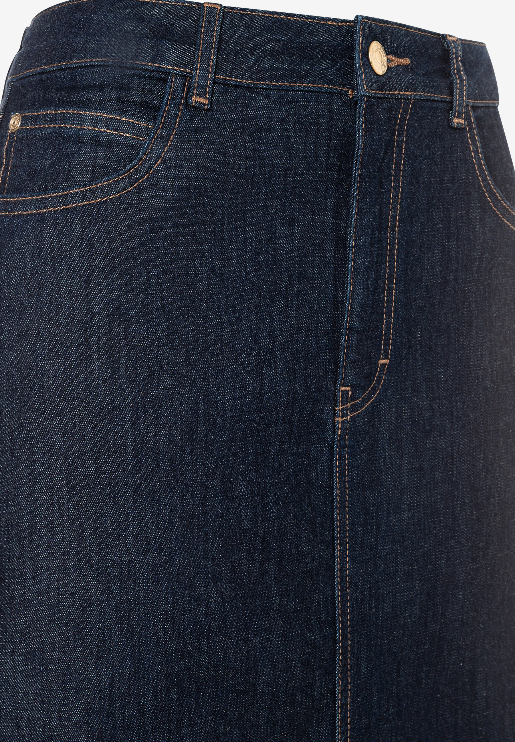 Nahaufnahme eines MORE & MORE Denim-Rocks mit Taschen und Knopfdetails. Nahaufnahme eines MORE & MORE Denim-Rocks mit Taschen und Knopfdetails.