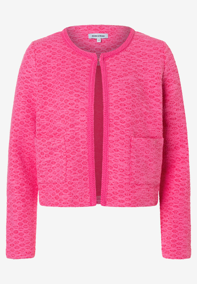Eine pinke Strickjacke von MORE & MORE mit langen Ärmeln und einer offenen Front. Eine pinke Strickjacke von MORE & MORE mit langen Ärmeln und einer offenen Front.