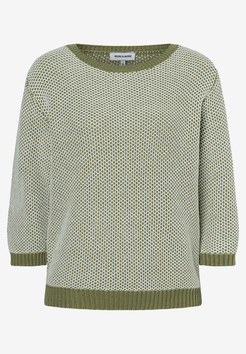 Ein MORE & MORE Strickpullover mit grünem und weißem Strukturstrick für angenehmen Tragekomfort. Ein MORE & MORE Strickpullover mit grünem und weißem Strukturstrick für angenehmen Tragekomfort.