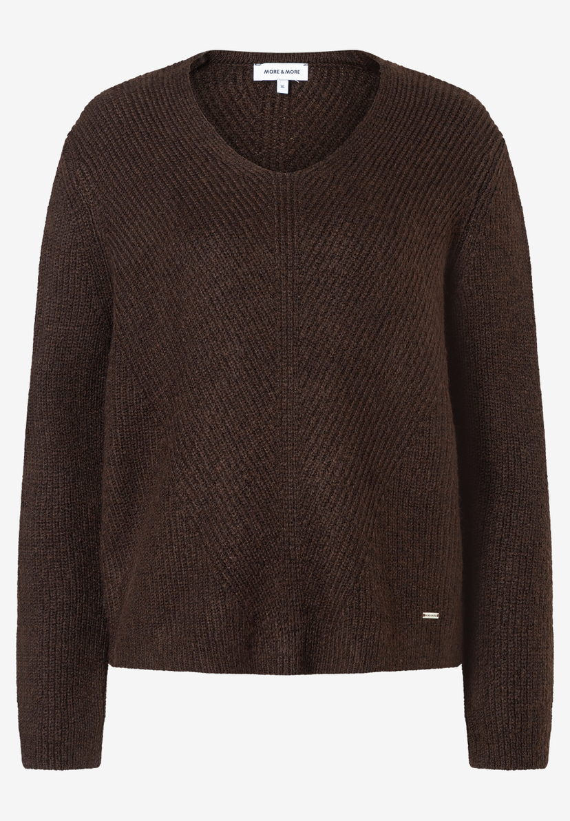Ein brauner Rippstrick-Pullover von MORE & MORE mit V-Ausschnitt. Angenehmer Tragekomfort und wärmendes Material. Ein brauner Rippstrick-Pullover von MORE & MORE mit V-Ausschnitt. Angenehmer Tragekomfort und wärmendes Material.