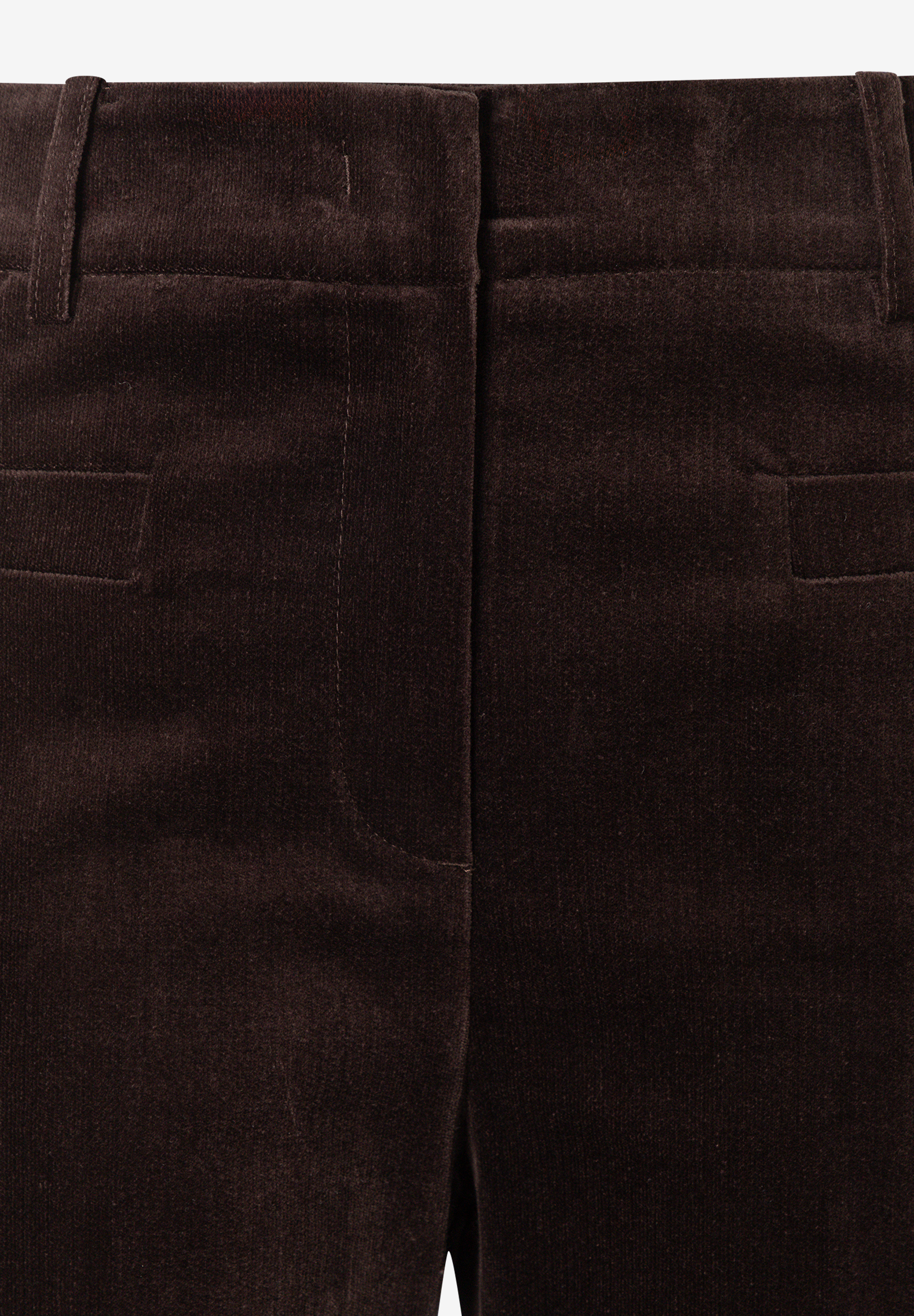 MORE & MORE dunkelbraune Cordhose für Damen, Nahaufnahme der Vorderseite mit Taschen und Bund. MORE & MORE dunkelbraune Cordhose für Damen, Nahaufnahme der Vorderseite mit Taschen und Bund.