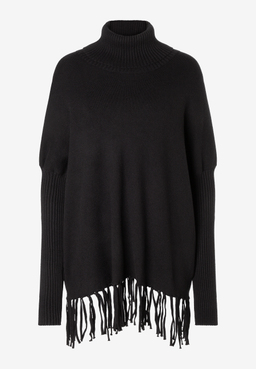 MORE & MORE schwarzer Rollkragenpullover mit Fransen am Saum, weit geschnitten und Ärmel in Rippstrick-Optik.