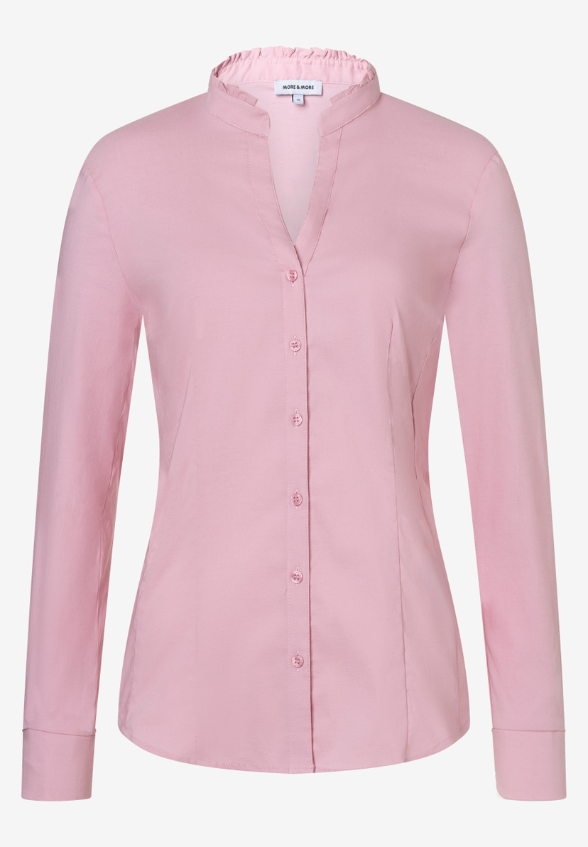 MORE & MORE Damen-Bluse aus rosafarbenem Popeline mit Gummizugkragen und Knopfleiste, figurnah geschnitten. MORE & MORE Damen-Bluse aus rosafarbenem Popeline mit Gummizugkragen und Knopfleiste, figurnah geschnitten.