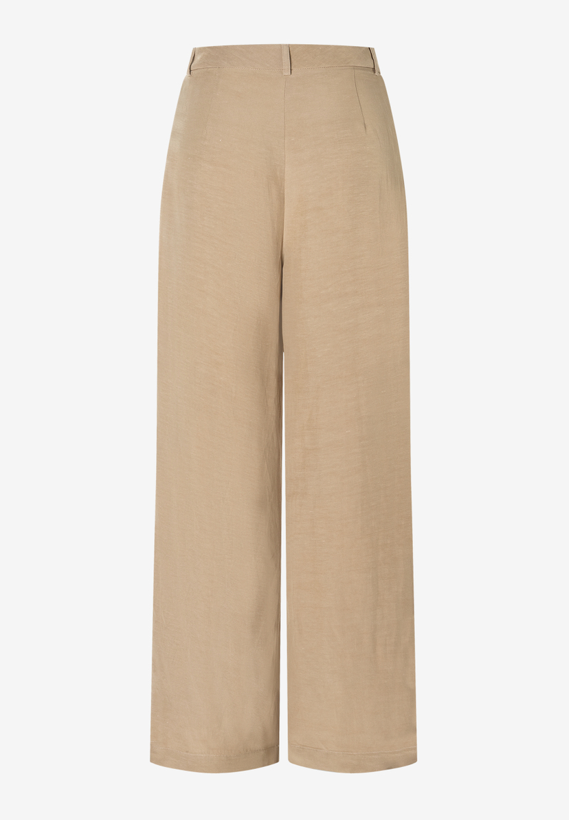 Eine MORE & MORE Hose in Beige, Webware und Viskosemischung mit fließendem, angenehmen Tragekomfort. Eine MORE & MORE Hose in Beige, Webware und Viskosemischung mit fließendem, angenehmen Tragekomfort.