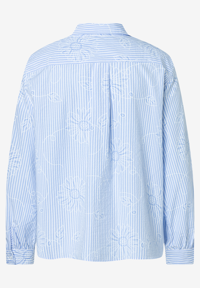 MORE & MORE Damen-Bluse aus Popeline mit blau-weiß gestreiften Längsstreifen und filigraner, blauer Blumenstickerei MORE & MORE Damen-Bluse aus Popeline mit blau-weiß gestreiften Längsstreifen und filigraner, blauer Blumenstickerei