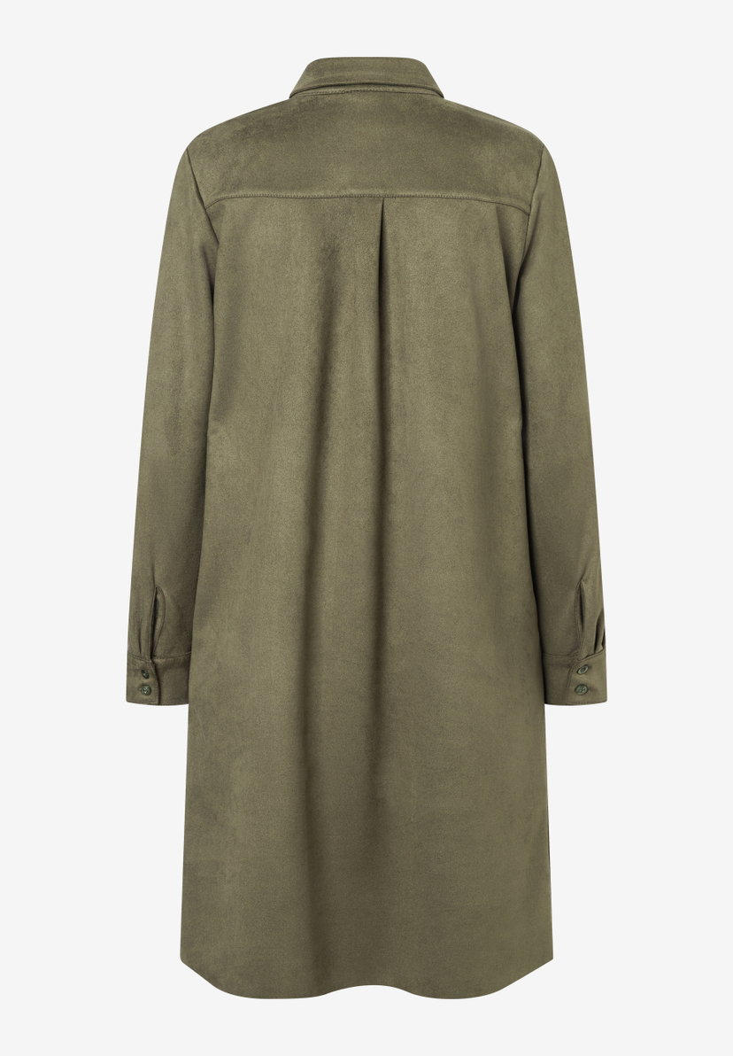 Rückansicht eines MORE & MORE Oberteils aus olivgrünem Kunstleder mit Knopfleiste und angenehmem Tragekomfort. Rückansicht eines MORE & MORE Oberteils aus olivgrünem Kunstleder mit Knopfleiste und angenehmem Tragekomfort.