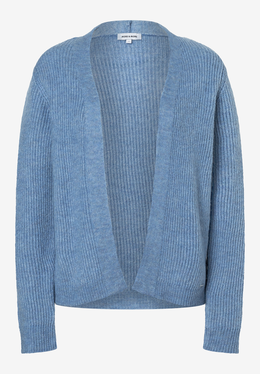 MORE & MORE Damen Strickjacke/Pullover in Hellblau mit offenem Schnitt, liegend auf weißem Hintergrund.
