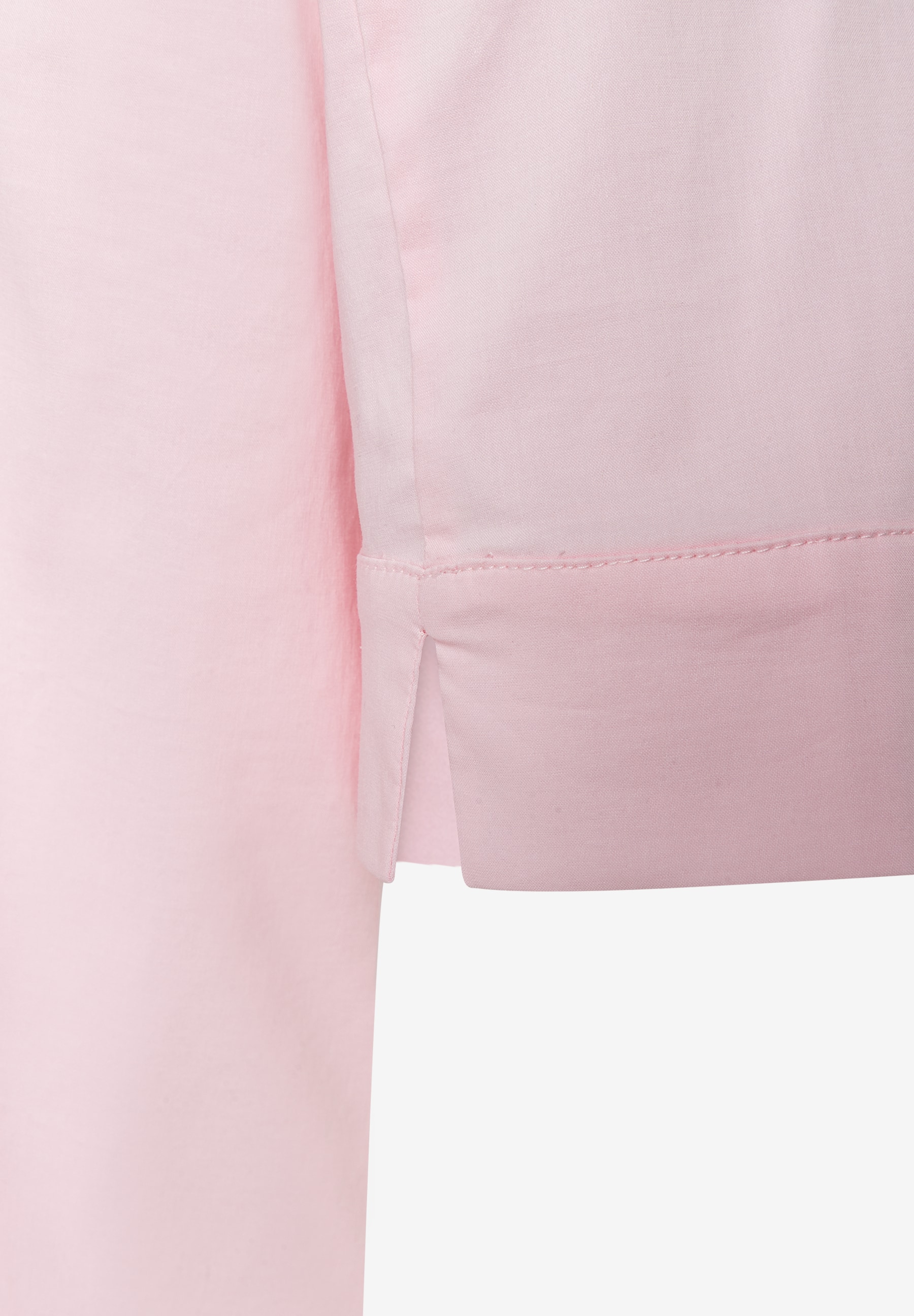MORE & MORE Popeline-Bluse in Zartrosa, mit Seitenschlitzen für angenehmen Tragekomfort und hautfreundlich. MORE & MORE Popeline-Bluse in Zartrosa, mit Seitenschlitzen für angenehmen Tragekomfort und hautfreundlich.