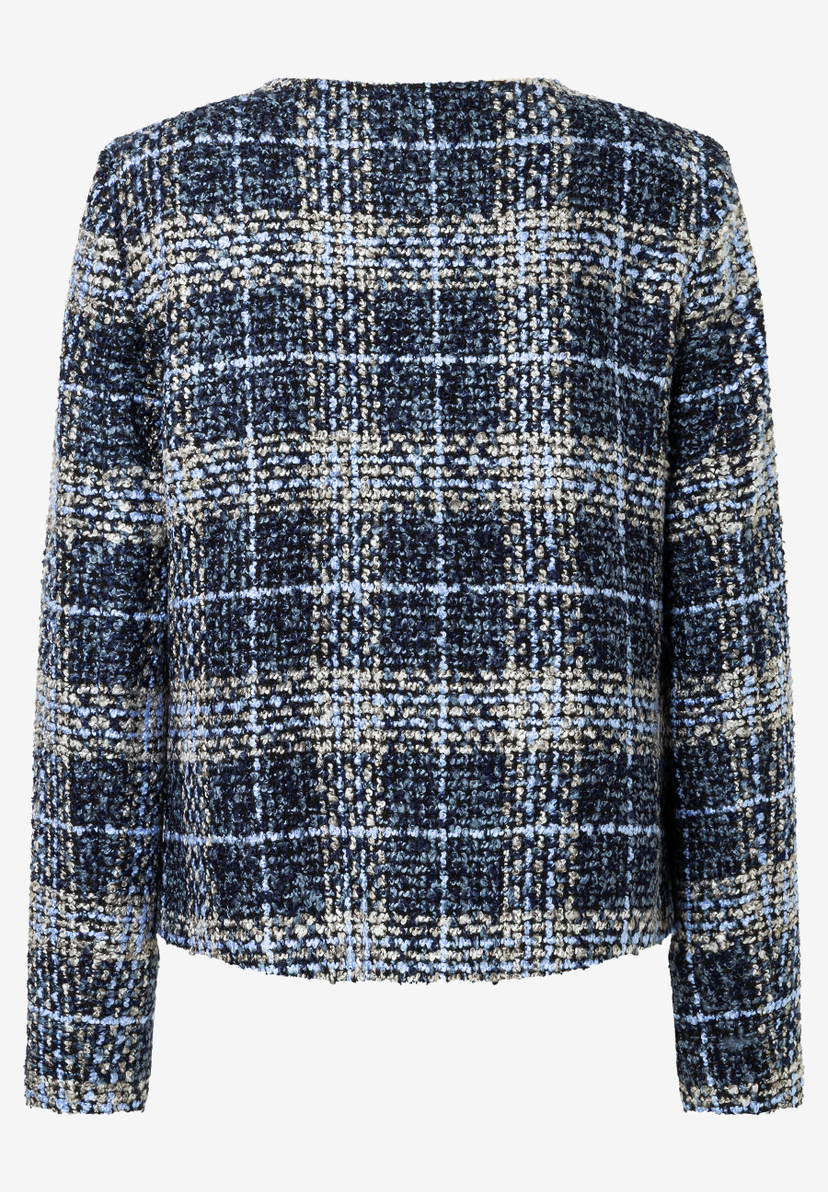 Die blaue Bouclé-Jacke von MORE & MORE hat ein Karomuster. Die blaue Bouclé-Jacke von MORE & MORE hat ein Karomuster.