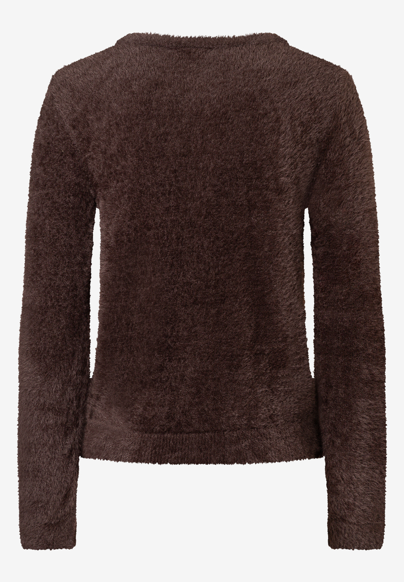 Ein brauner Strickpullover von MORE & MORE mit weicher Textur. Ein brauner Strickpullover von MORE & MORE mit weicher Textur.