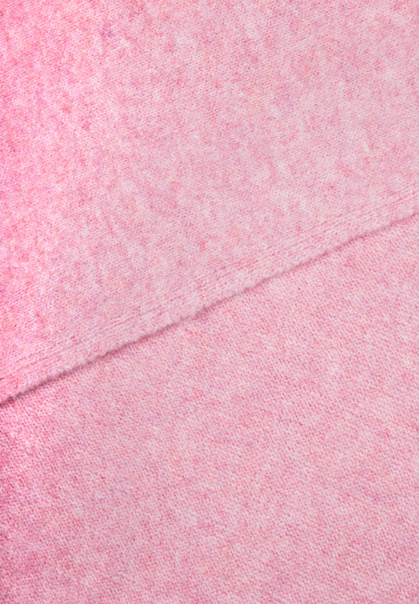 MORE & MORE Accessoires, Detailansicht eines weichen, flauschigen Stoffes in Rosa mit dezenter Falte. MORE & MORE Accessoires, Detailansicht eines weichen, flauschigen Stoffes in Rosa mit dezenter Falte.