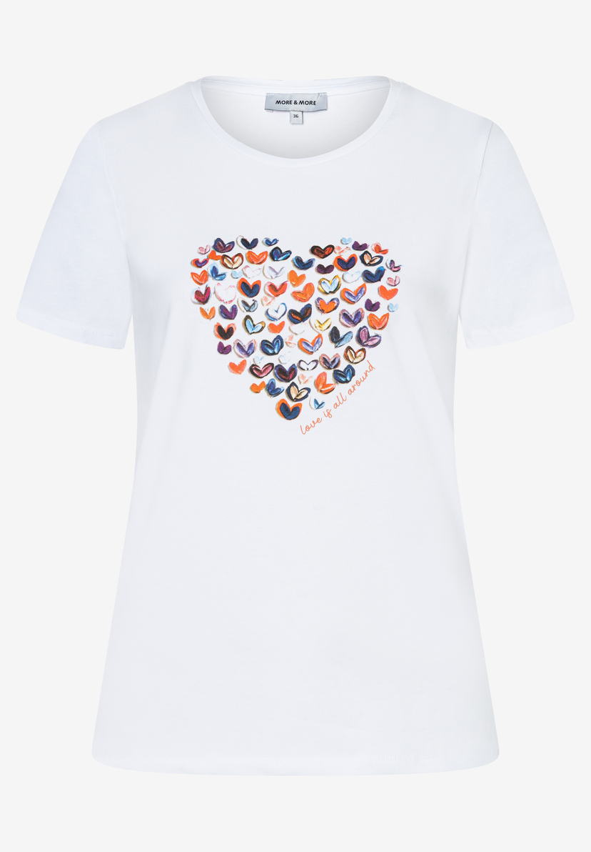 Ein weißes MORE & MORE T-Shirt mit Herz-Motiv aus bunten kleinen Herzen. "Love is all around" Schriftzug. Ein weißes MORE & MORE T-Shirt mit Herz-Motiv aus bunten kleinen Herzen. "Love is all around" Schriftzug.