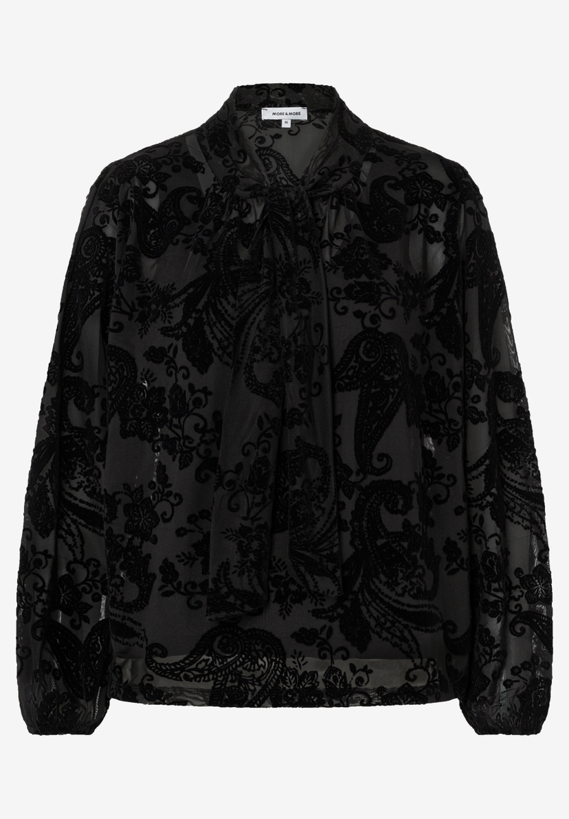 MORE & MORE T-Shirt/Top. Schwarzes Oberteil aus Mesh mit Samt-Paisley-Muster und Kragen mit Schleife.