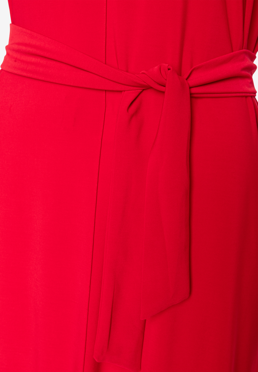 MORE & MORE Jersey-Kleid in leuchtendem Rot, mit Taillengürtel zu einer Schleife gebunden, für angenehmen Tragekomfort. MORE & MORE Jersey-Kleid in leuchtendem Rot, mit Taillengürtel zu einer Schleife gebunden, für angenehmen Tragekomfort.