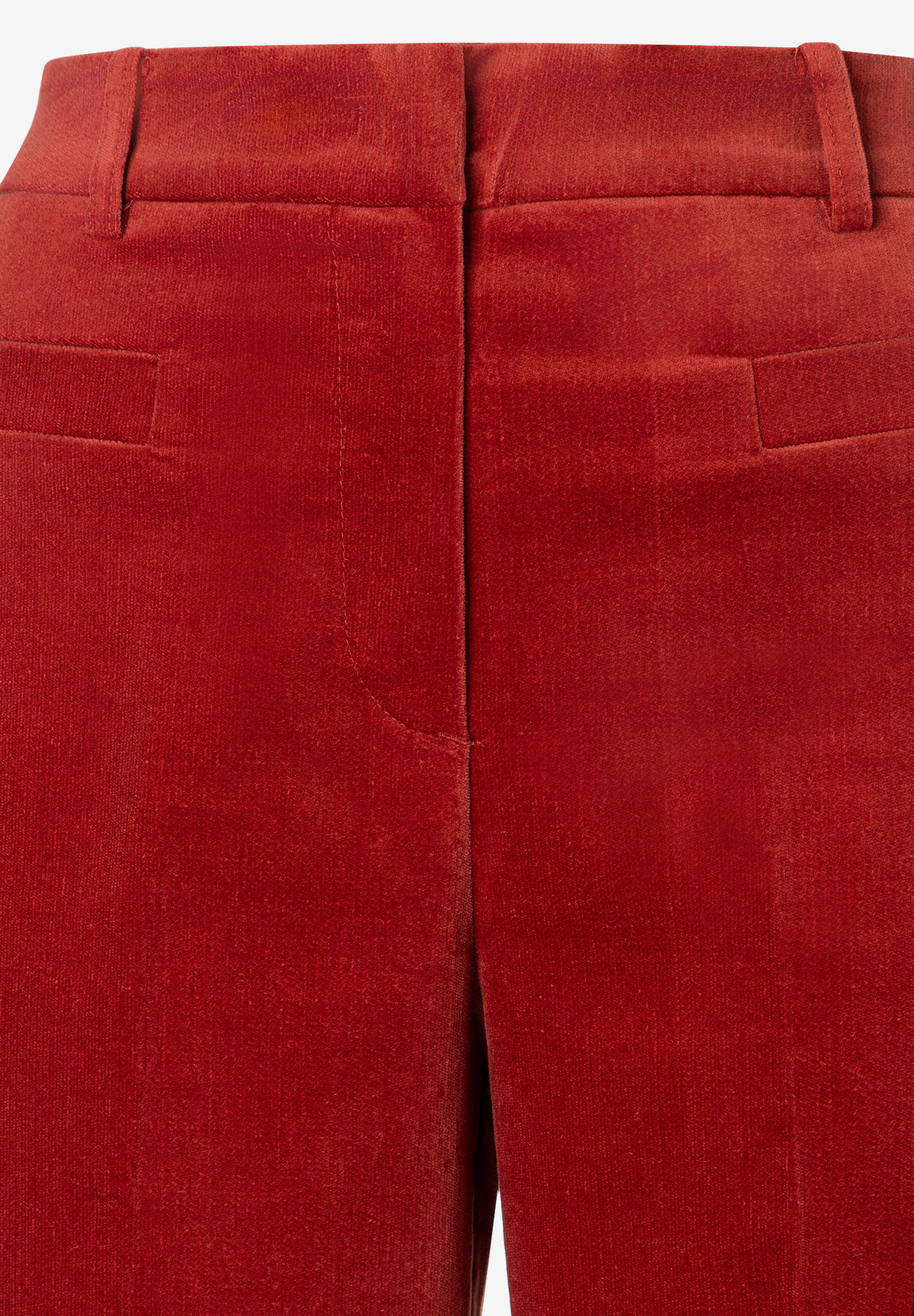 MORE & MORE Samt-Jeans in Rostrot, mit softer Haptik und Stretch-Anteil. Der Bund hat Gürtelschlaufen und paspelierte Taschen.