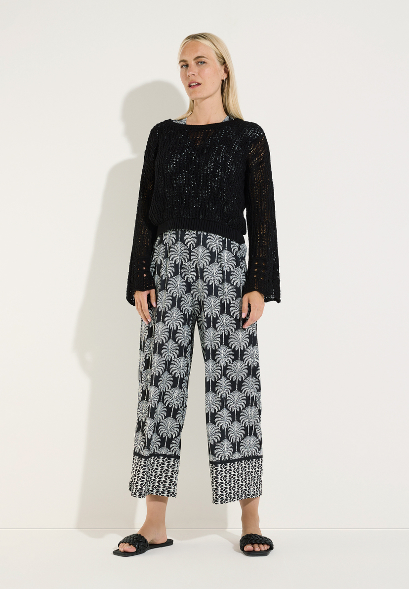 MORE & MORE Jersey-Hose/Jeans mit Palmenmuster und geometrischem Saum für angenehmen Tragekomfort. MORE & MORE Jersey-Hose/Jeans mit Palmenmuster und geometrischem Saum für angenehmen Tragekomfort.