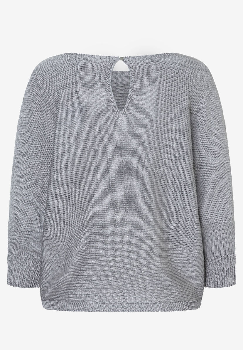 Ein grauer Strickpullover von MORE & MORE mit Knopfdetail am Ausschnitt und angenehmen Tragekomfort. Ein grauer Strickpullover von MORE & MORE mit Knopfdetail am Ausschnitt und angenehmen Tragekomfort.