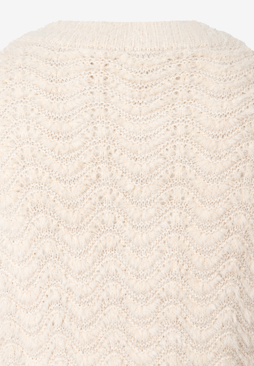Detailaufnahme eines MORE & MORE Oberteils mit Strukturstrick und angenehmem Tragekomfort. Detailaufnahme eines MORE & MORE Oberteils mit Strukturstrick und angenehmem Tragekomfort.