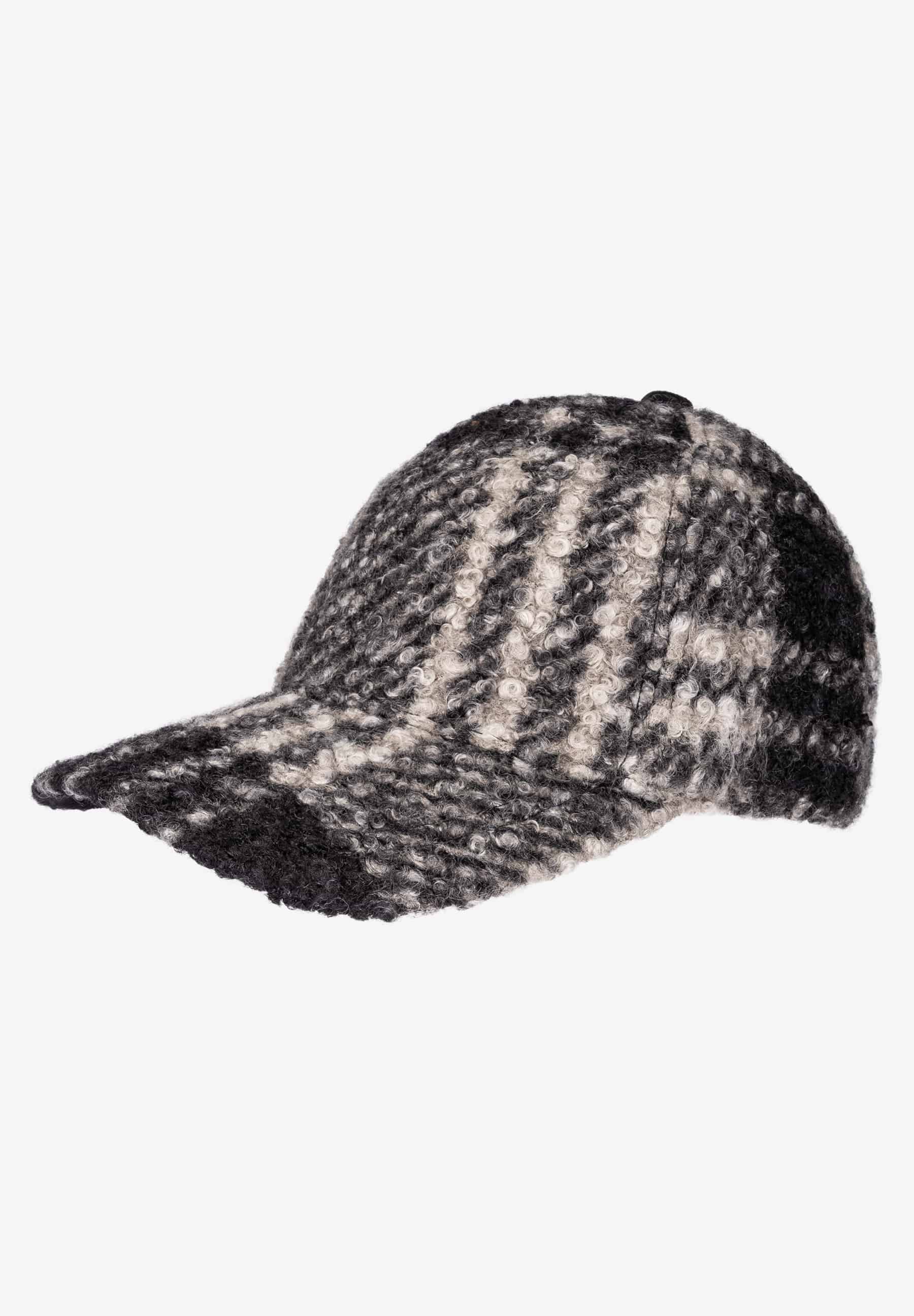 MORE & MORE Accessoire: Eine schwarz-weiß gemusterte Baseballkappe aus Bouclé-Stoff mit geradem Schirm.