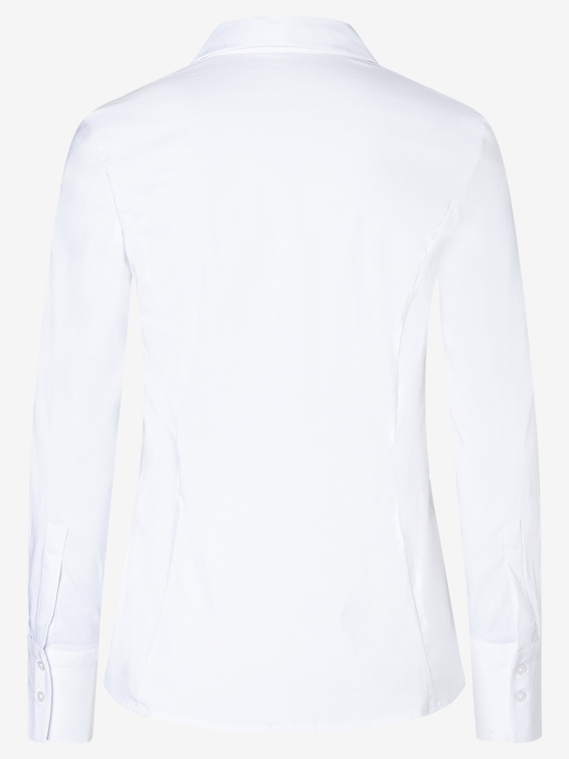 Rückansicht einer weißen Bluse von MORE & MORE aus Baumwollmischung mit Stretch für angenehmen Tragekomfort. Rückansicht einer weißen Bluse von MORE & MORE aus Baumwollmischung mit Stretch für angenehmen Tragekomfort.