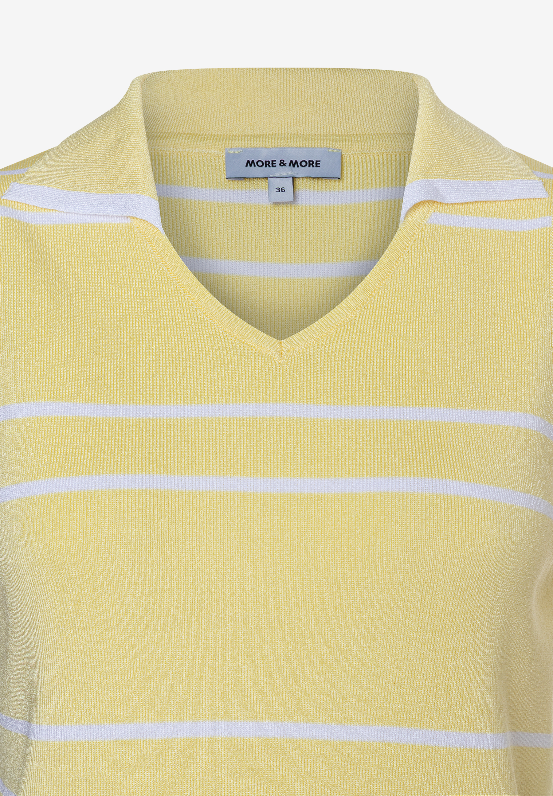 MORE & MORE Feinstrick-Pullover in Gelb mit weißen Streifen. V-Ausschnitt, elastisch und hautfreundlich. MORE & MORE Feinstrick-Pullover in Gelb mit weißen Streifen. V-Ausschnitt, elastisch und hautfreundlich.