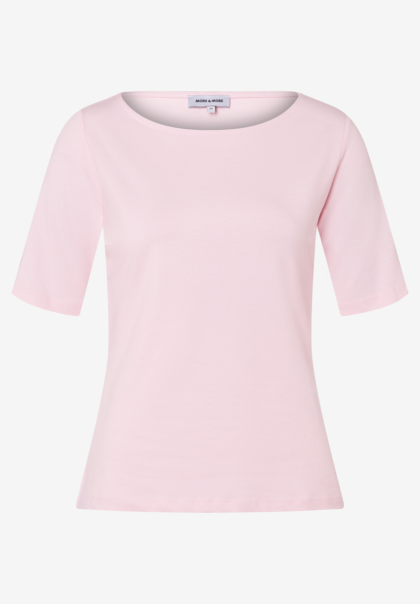 Ein rosa T-Shirt von MORE & MORE mit kurzen Ärmeln und geradem Ausschnitt. Ein rosa T-Shirt von MORE & MORE mit kurzen Ärmeln und geradem Ausschnitt.